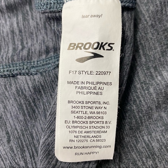 SOLD! Brooks Dash 1/2 Zip Pullover Running Athletic Top - Picture 9 of 11